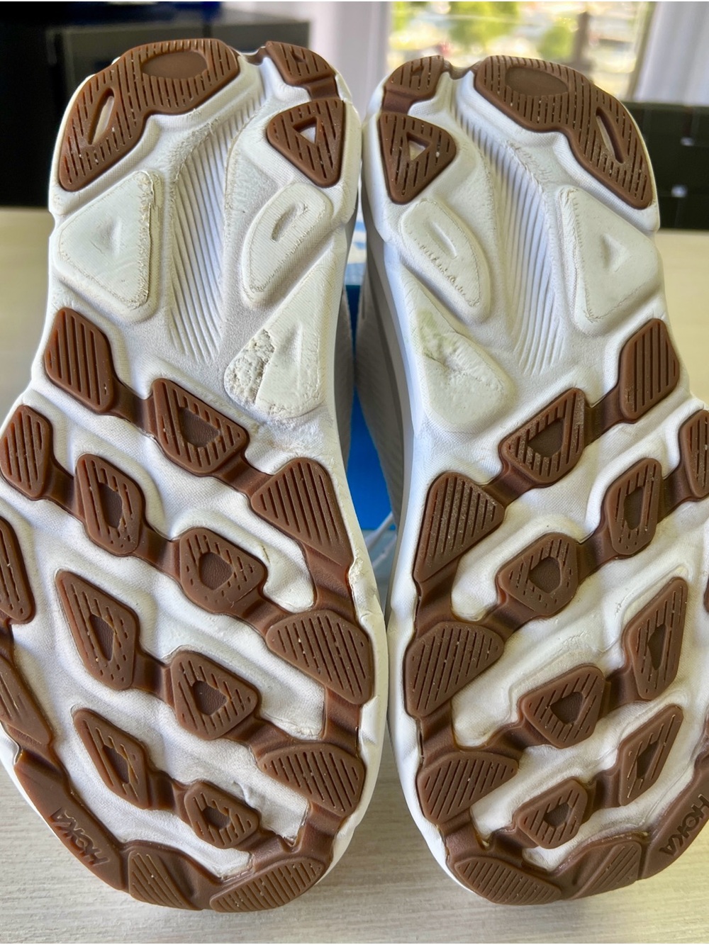 Hoka W Clifton 9 Women's Sneakers white with silver and gray accent - Picture 6 of 10